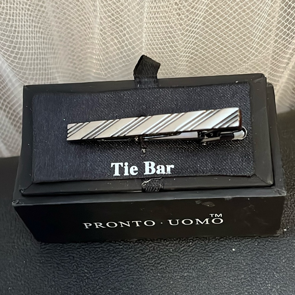 NWT PRONTO-UOMO Brushed Metal Tie Clip